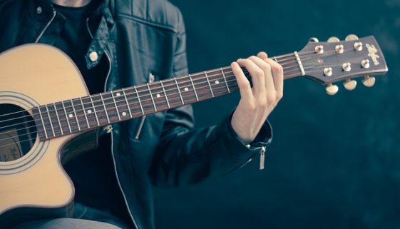 guitar-756326_640 guitar-756326_640